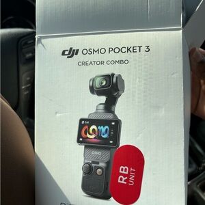 DJI Osmo Pocket 3 Creator Combo